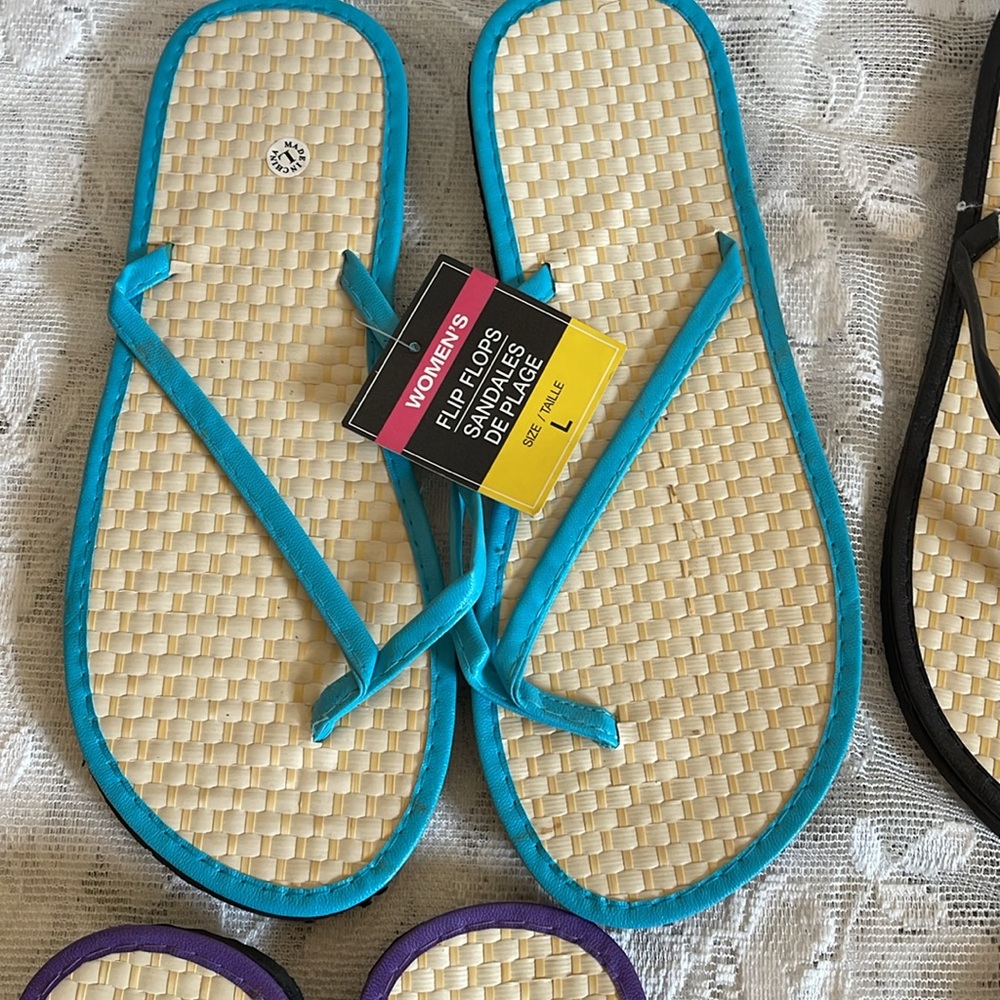 Lot of 4, Brand new no brand.4 different colors casual flip-flops. All sz 7/8 - Picture 2 of 11